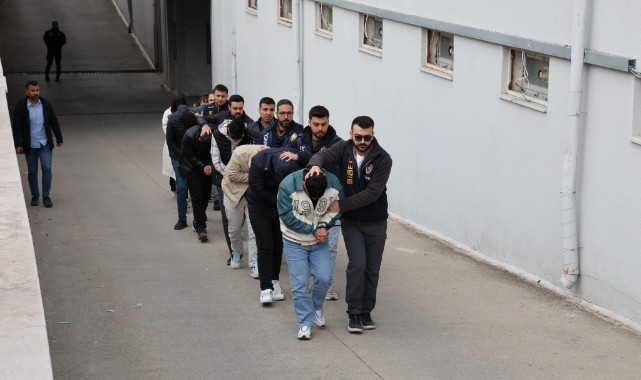 Adana'da yasadışı bahis şebekesi çökertildi!