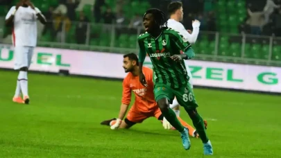 Sakaryaspor evinde Karagümrük’e boyun eğdi