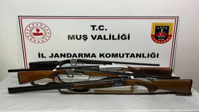 Muş'ta Jandarmadan Büyük Operasyon: 75 Kişi Yakalandı, Çok Sayıda Silah ve Kaçak Eşya Ele Geçirildi