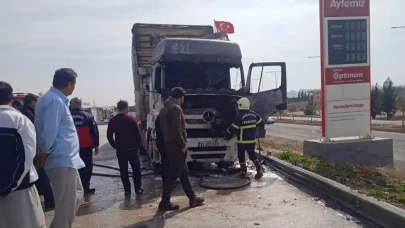 Karaköprü'de Tır Yangını Korkuttu