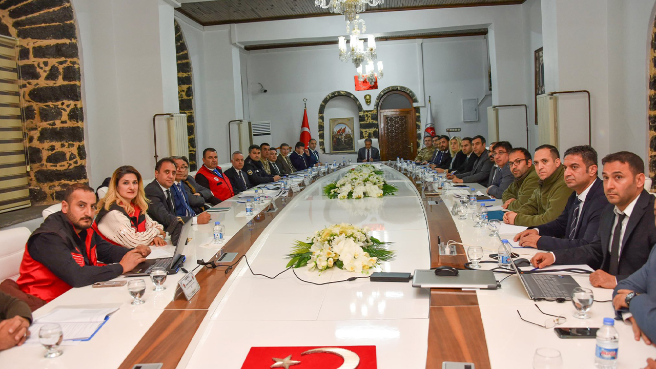 Şanlıurfa’da kuduz alarmı! Vali Şıldak’tan kritik toplantı