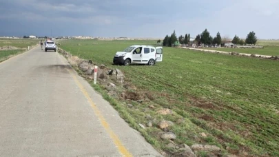 Şanlıurfa'da Feci Kaza: Hafif Ticari Araç Şarampole Devrildi, 1 Ölü, 2 Yaralı