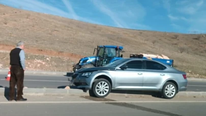 Siirt'te Kontrolden Çıkan Otomobil Refüje Çarptı